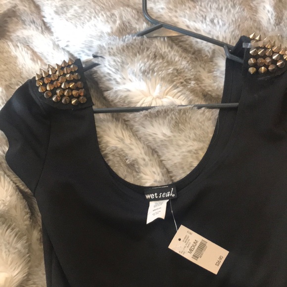 LBD - Picture 3 of 4